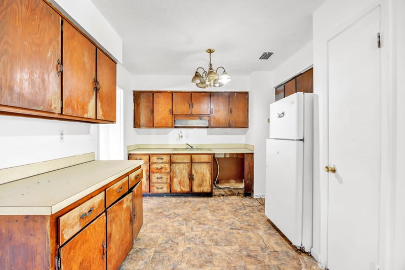 Photo 8 of 810 Moseley Ave, Palatka, FL 32177, photographed by Megapixeler