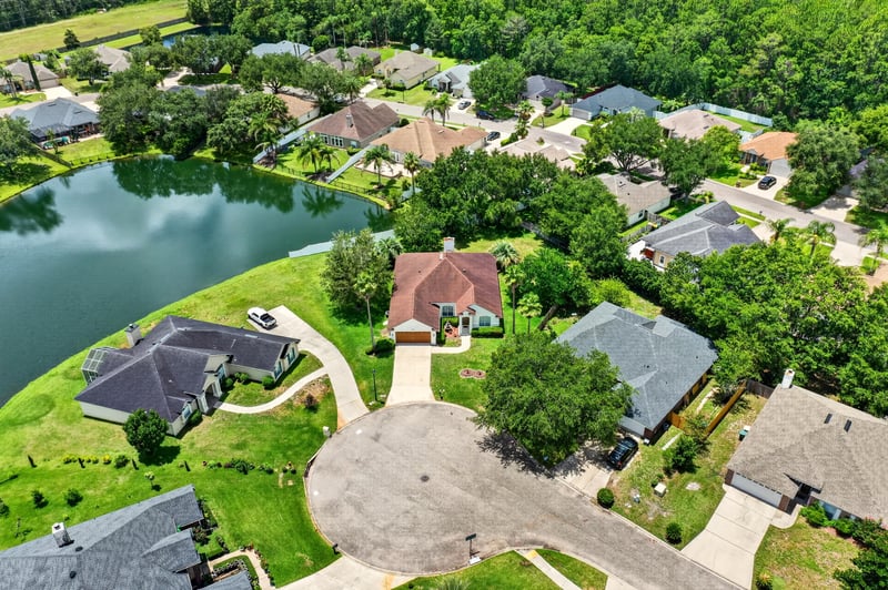 Aerial view of a cul-de-sac and neighborhood streets in Windsor Chase