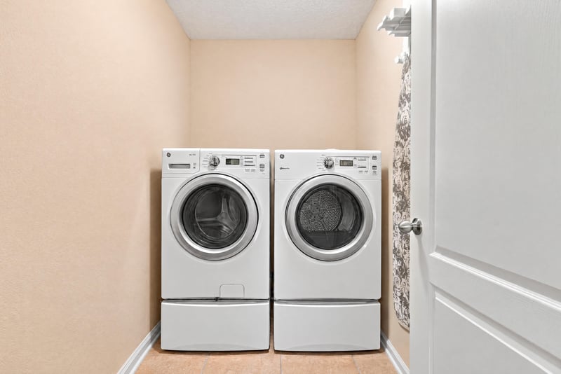 Laundry room with washer and dryer at 10923 Black Diamond Ct, Jacksonville, FL