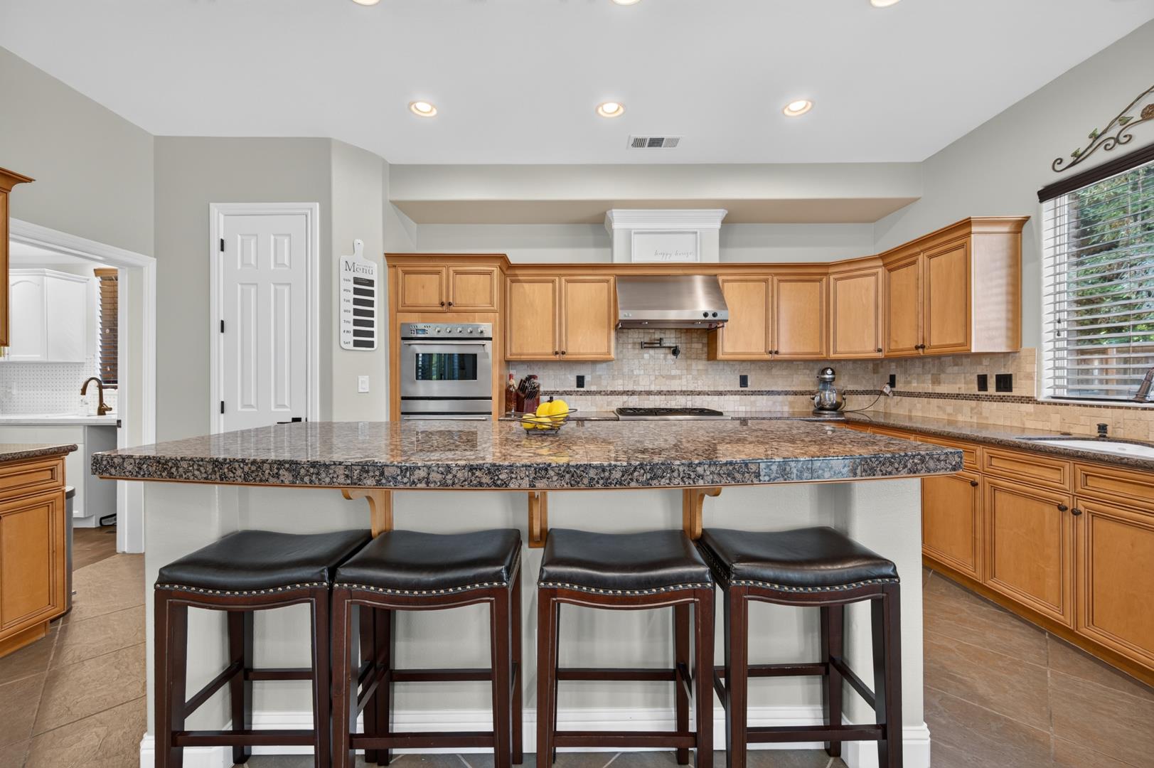 633 W Richmond Ave, photo 46