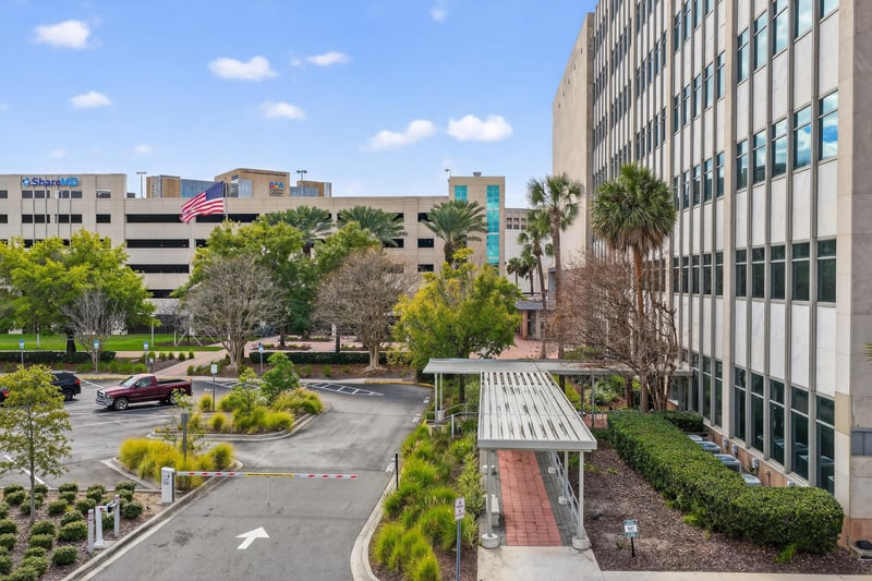 Photo 35 of 841 Prudential Dr, Jacksonville, FL 32207, photographed by Megapixeler