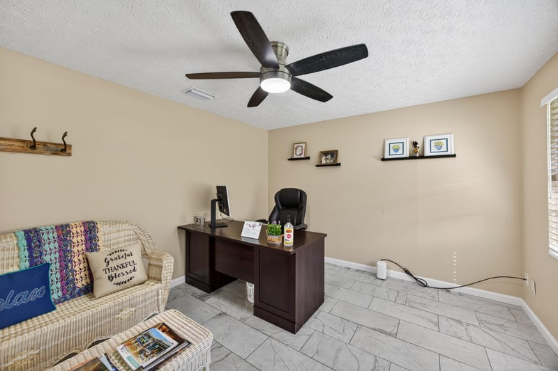 Office at 3627 County Road 218, Middleburg, FL 32068