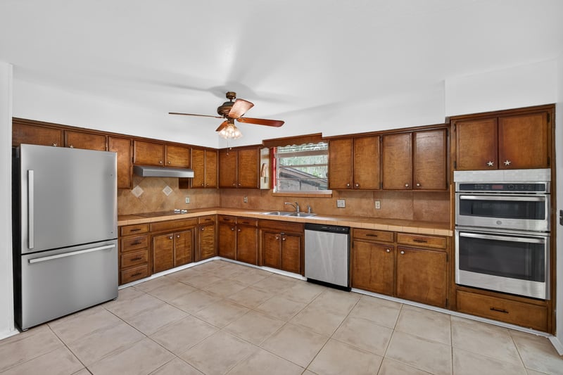 Photo 11 of 2750 Cedarcrest Dr, Orange Park, FL 32073, photographed by Megapixeler