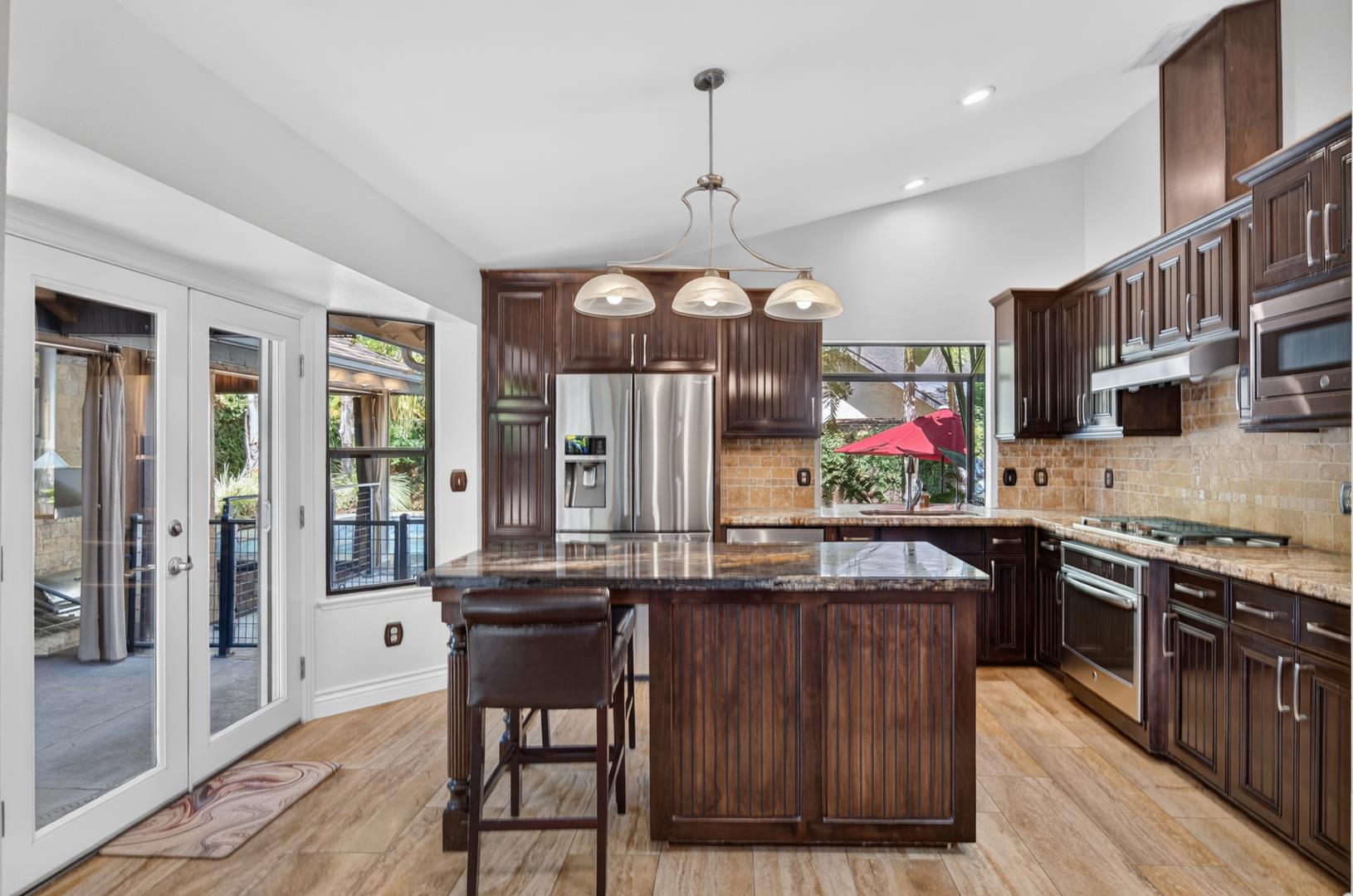 6495 N Vagedes Ave, photo 21