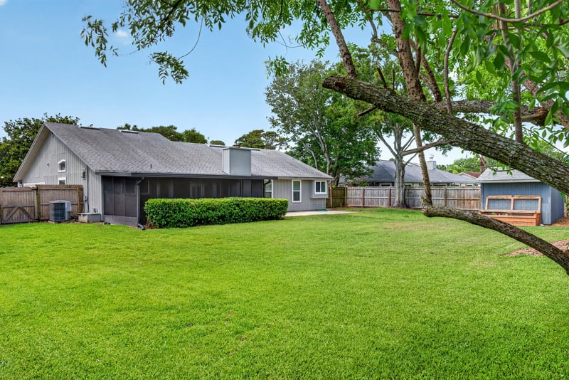 Photo 34 of 622 Valley Forge Rd N, Neptune Beach, FL 32266, photographed by Megapixeler