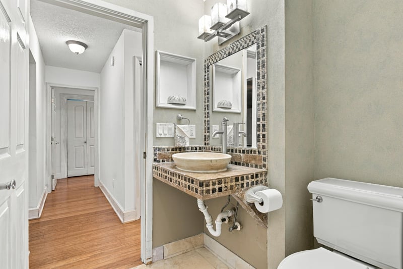 Bathroom vanity, photographed by Megapixeler on Winding Springs Ct, Jacksonville