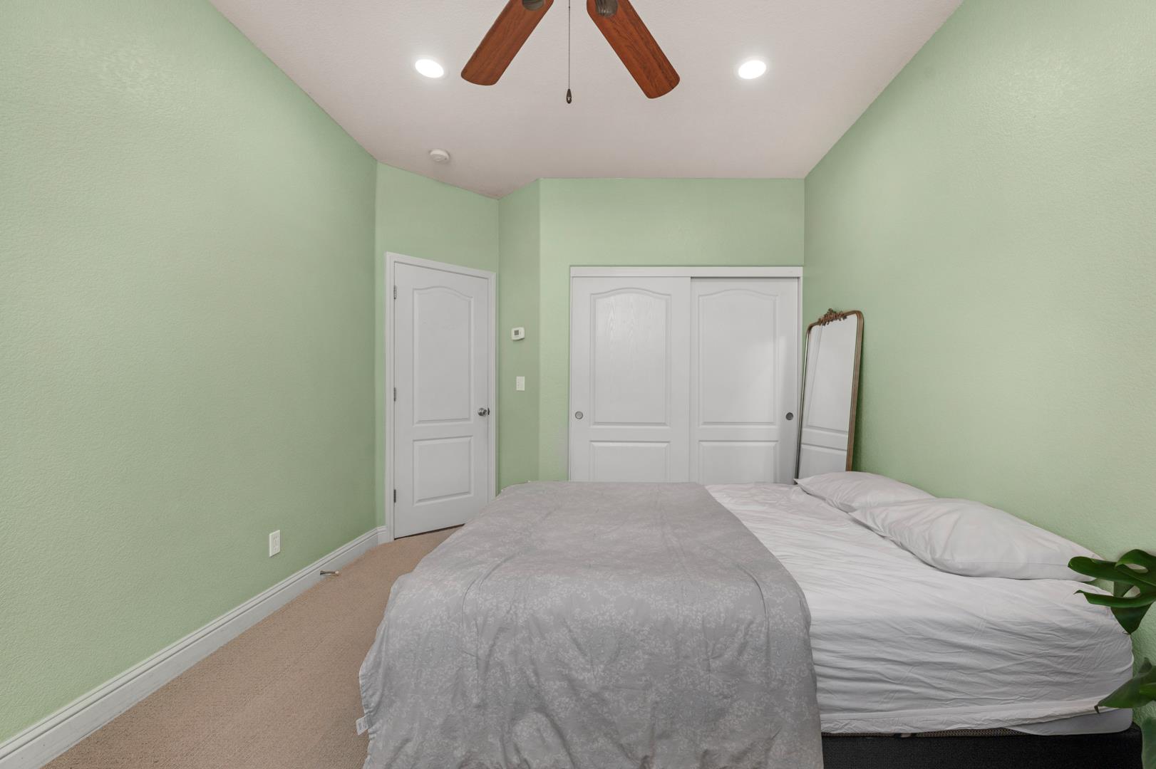 2145 S Eddy Ave, photo 41