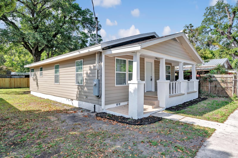 Photo 3 of 1352 W 16th St, Jacksonville, FL 32209, photographed by Megapixeler