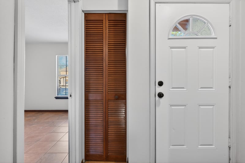 Hall Closet at 4482 Melissa Ct W, Jacksonville, FL 32210