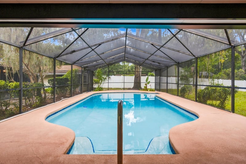 Pool, photographed by Megapixeler on Hyde Grove Ave, Jacksonville