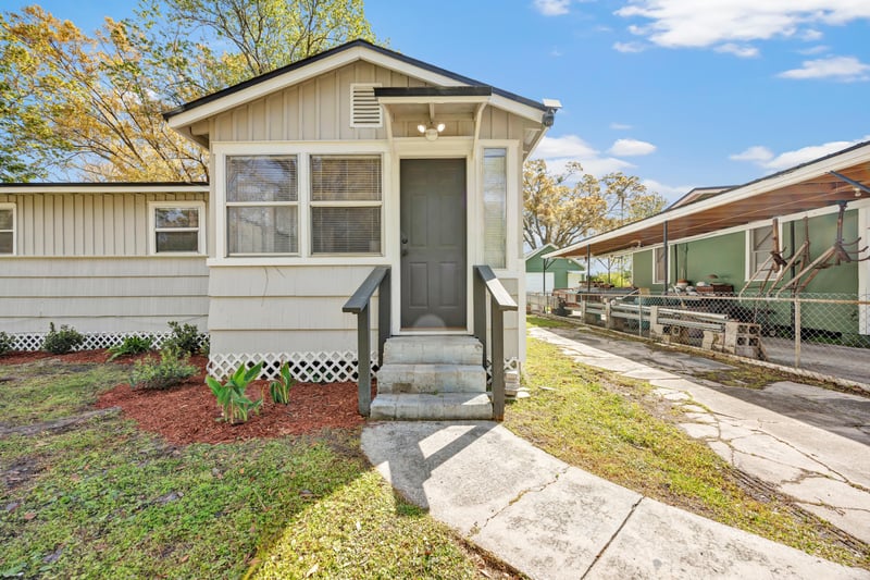Photo 4 of 825 Wyolen St, Jacksonville, FL 32254, photographed by Megapixeler