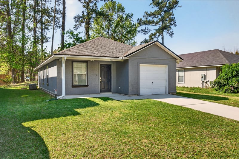 Photo 3 of 7926 Jasper Ave, Jacksonville, FL 32211, photographed by Megapixeler