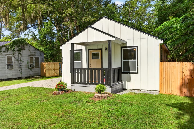 Photo 5 of 4468 Englewood Ave, Jacksonville, FL 32207, photographed by Megapixeler