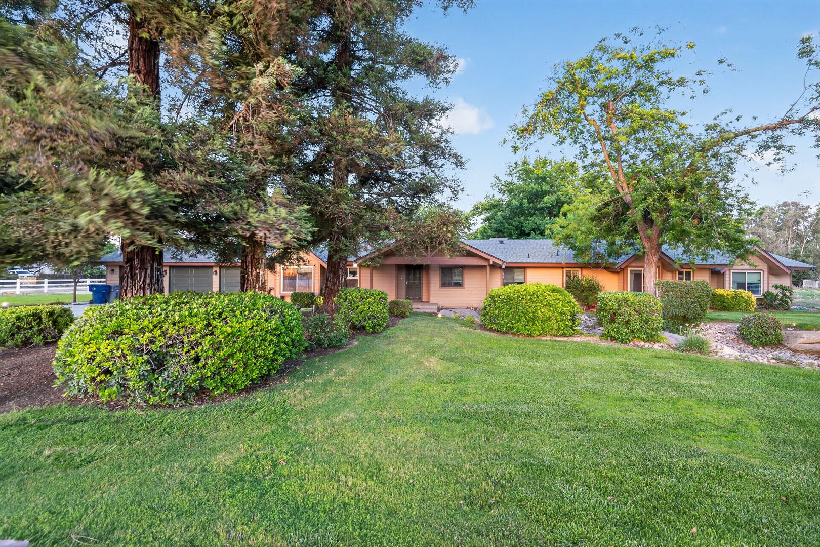 1185 N Locan Ave, photo 9