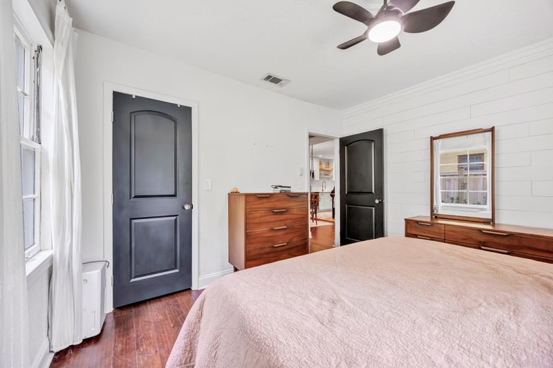 Photo 17 of 1755 Pine Grove Ave, Jacksonville, FL 32205, photographed by Megapixeler