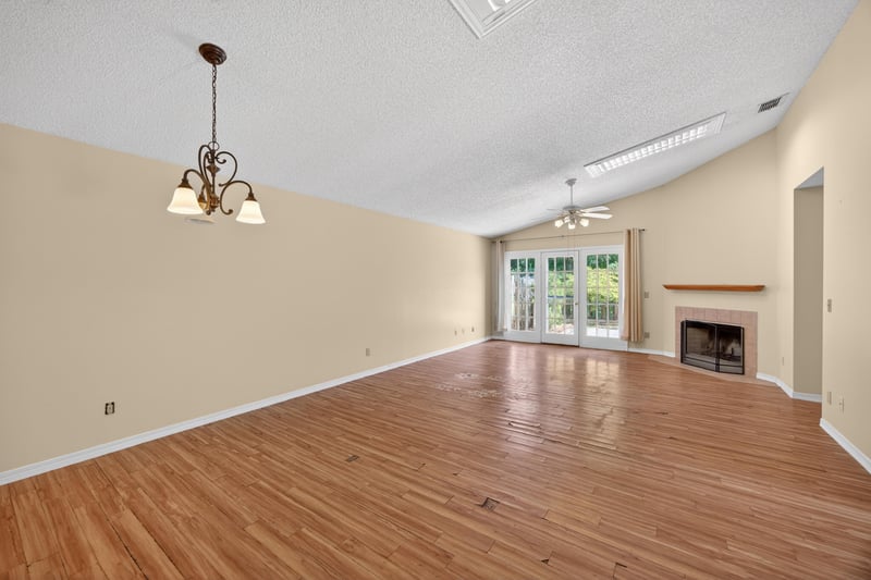 Photo 6 of 4341 Lake Woodbourne Dr S, Jacksonville, FL 32217, photographed by Megapixeler