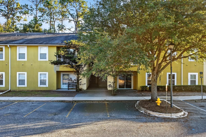 Photo 6 of 3690 Kirkpatrick Cir #12, Jacksonville, FL 32210, photographed by Megapixeler