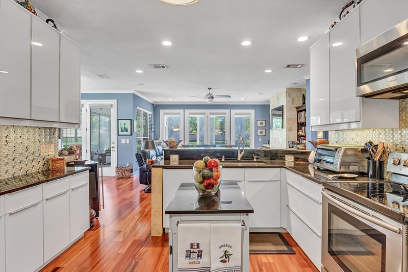 Photo 22 of 4119 Paloma Point Ct, Jacksonville, FL 32217, photographed by Megapixeler