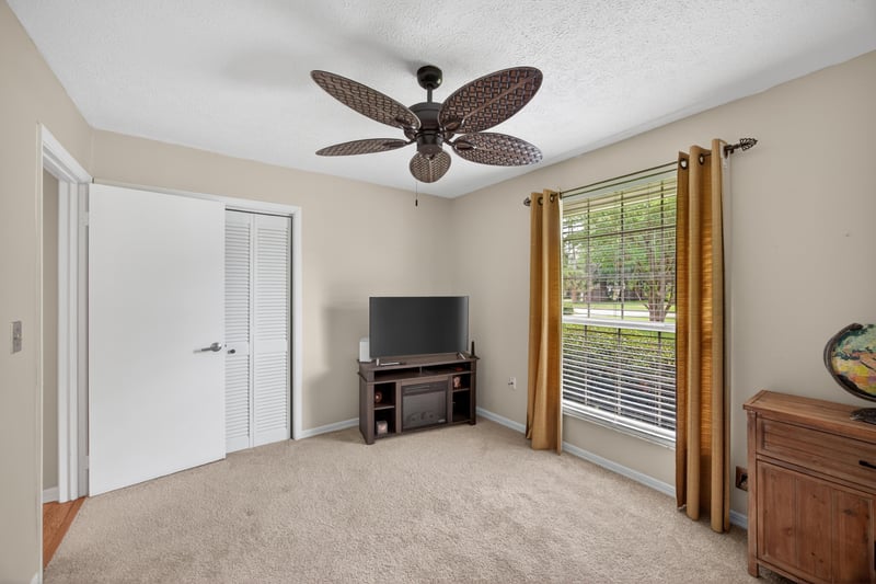 Photo 27 of 3955 Cedar Cove Ln, Jacksonville, FL 32257, photographed by Megapixeler
