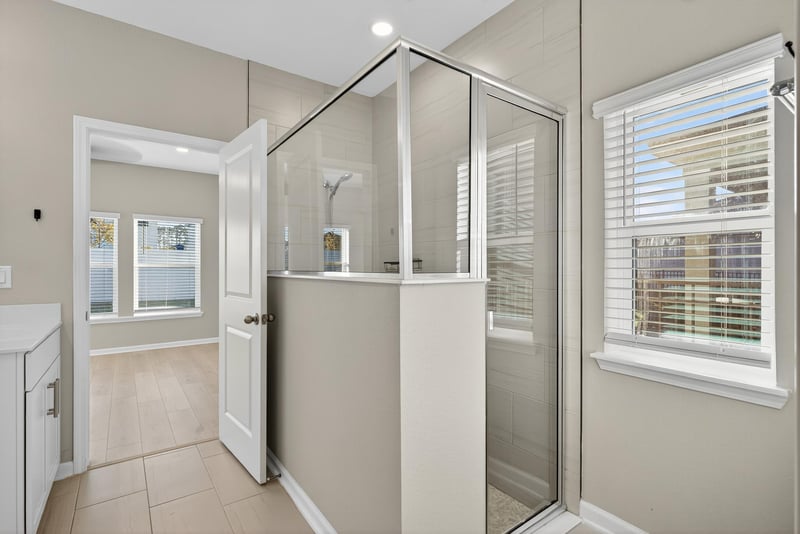 Primary Bath at 75598 Blackbird Dr, Yulee, FL 32097