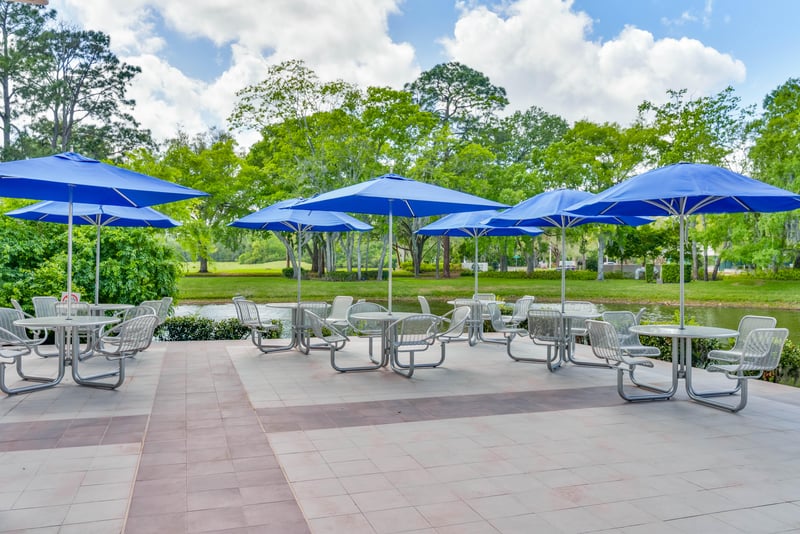 Ouside Seating Area at 6675 Corporate Center Pkwy, Jacksonville, FL 32216