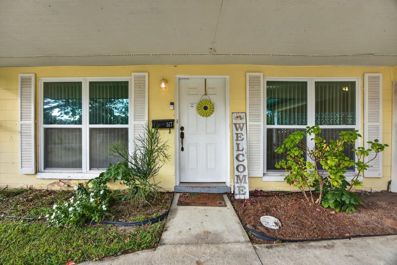 Photo 5 of 517 Renne Dr N, Jacksonville, FL 32218, photographed by Megapixeler