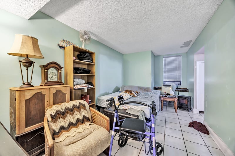 Photo 18 of 202 St Johns Ave unit 103b, Green Cove Springs, FL 32043, photographed by Megapixeler
