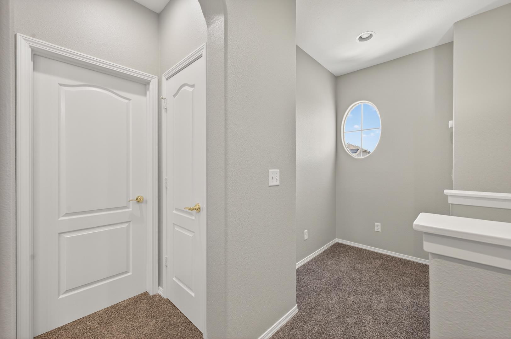 714 W Riviera Ln, photo 43