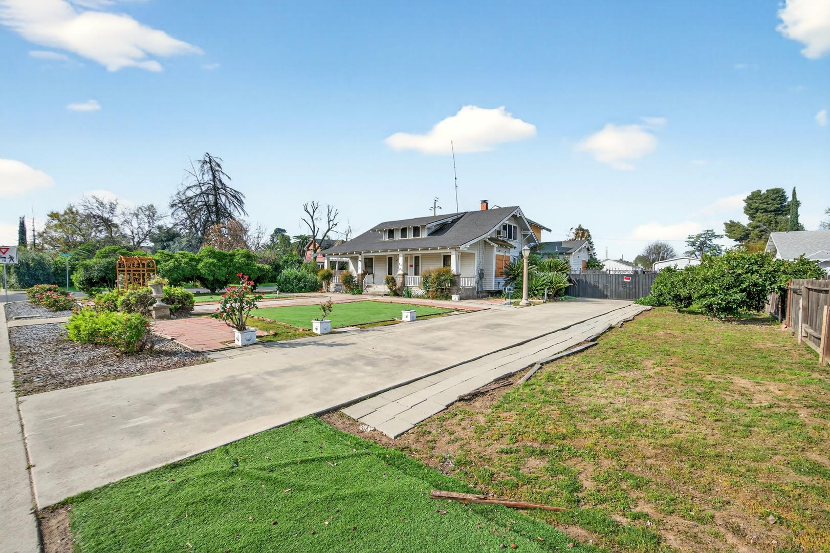 435 N Alta Ave, photo 13