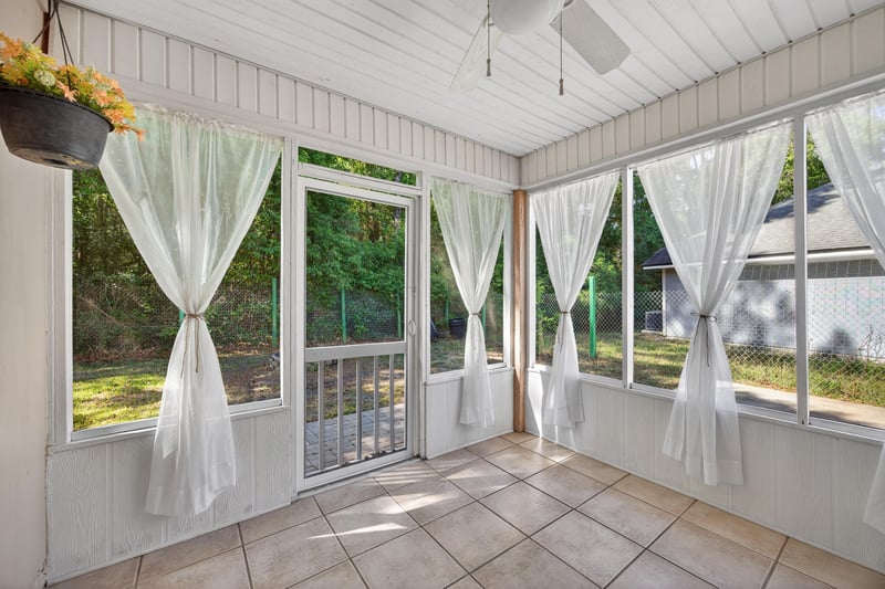 Photo 31 of 10908 Acorn Park Ct, Jacksonville, FL 32218, photographed by Megapixeler