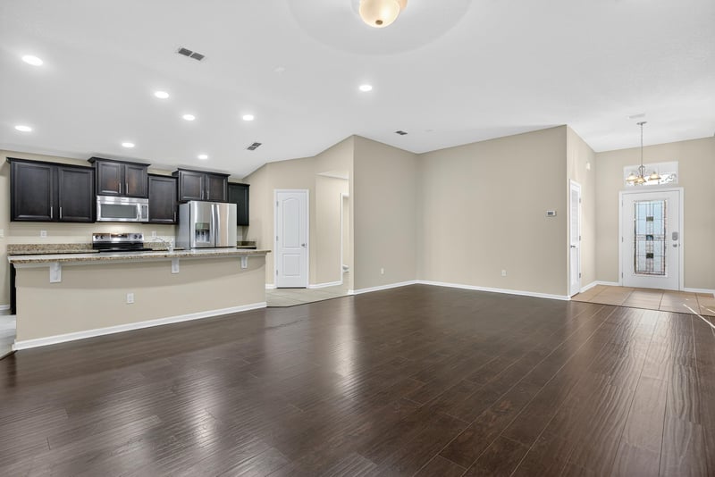 Family Room at 15885 Bainebridge Dr, Jacksonville, FL 32218