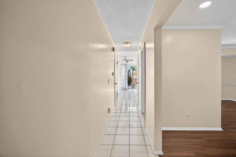 Photo 4 of 4822 Windrush Ln, Jacksonville, FL 32217, photographed by Megapixeler
