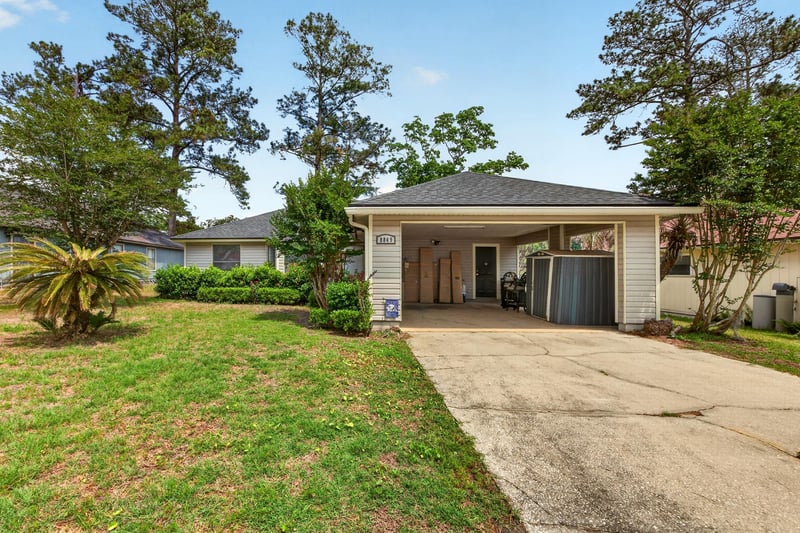 Photo 29 of 8849 Victoria Landing Dr W, Jacksonville, FL 32208, photographed by Megapixeler