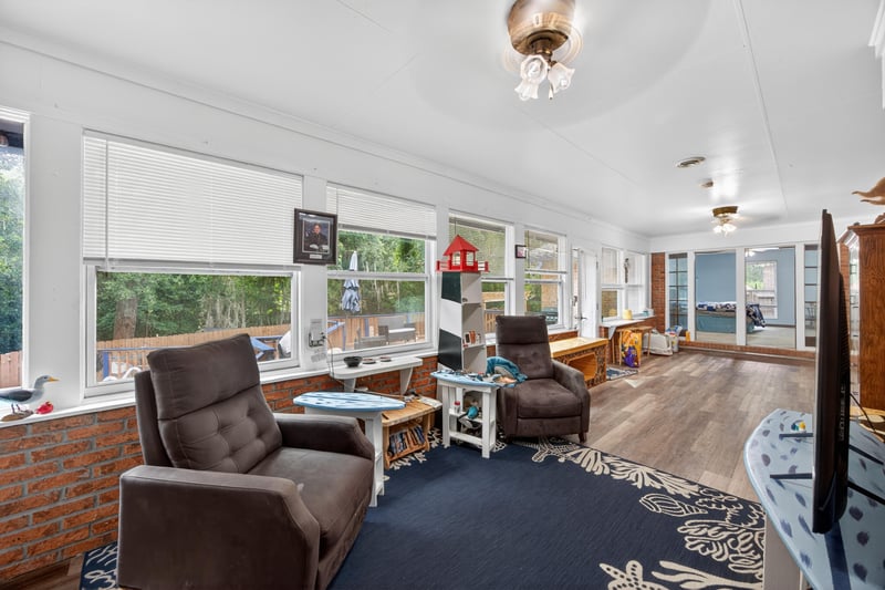 Sitting room with window seat and chairs at 981 Marble Ridge Dr, Orange Park, FL 32065