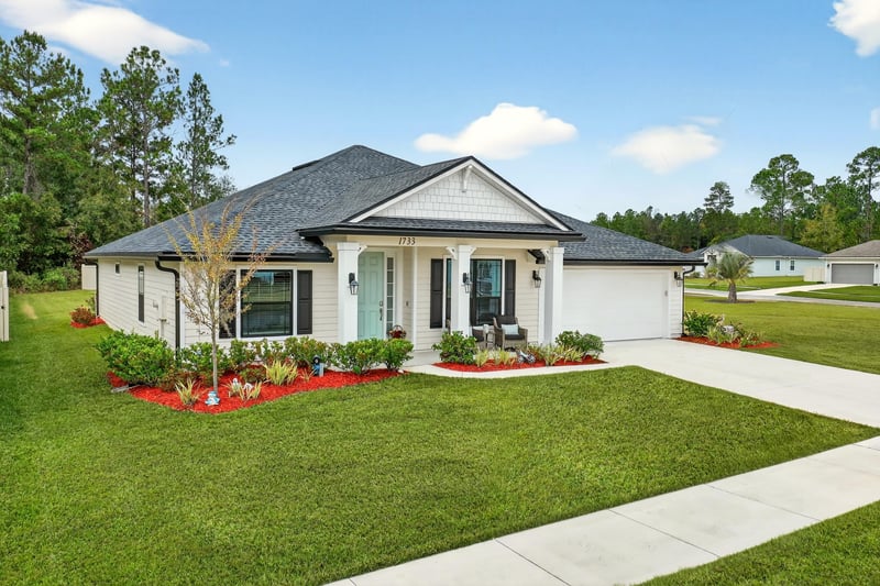 Front Diagonal Left at 1733 Austin Lk Wy, Middleburg, FL 32068