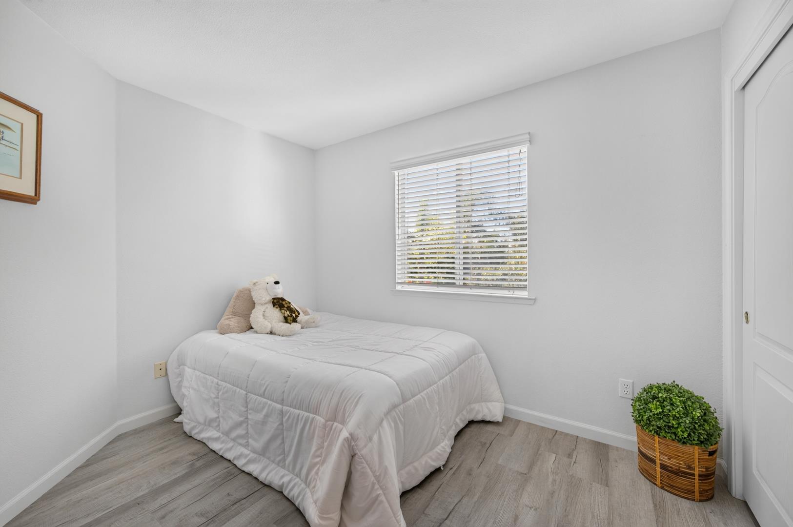 1888 El Paso Ave, photo 39
